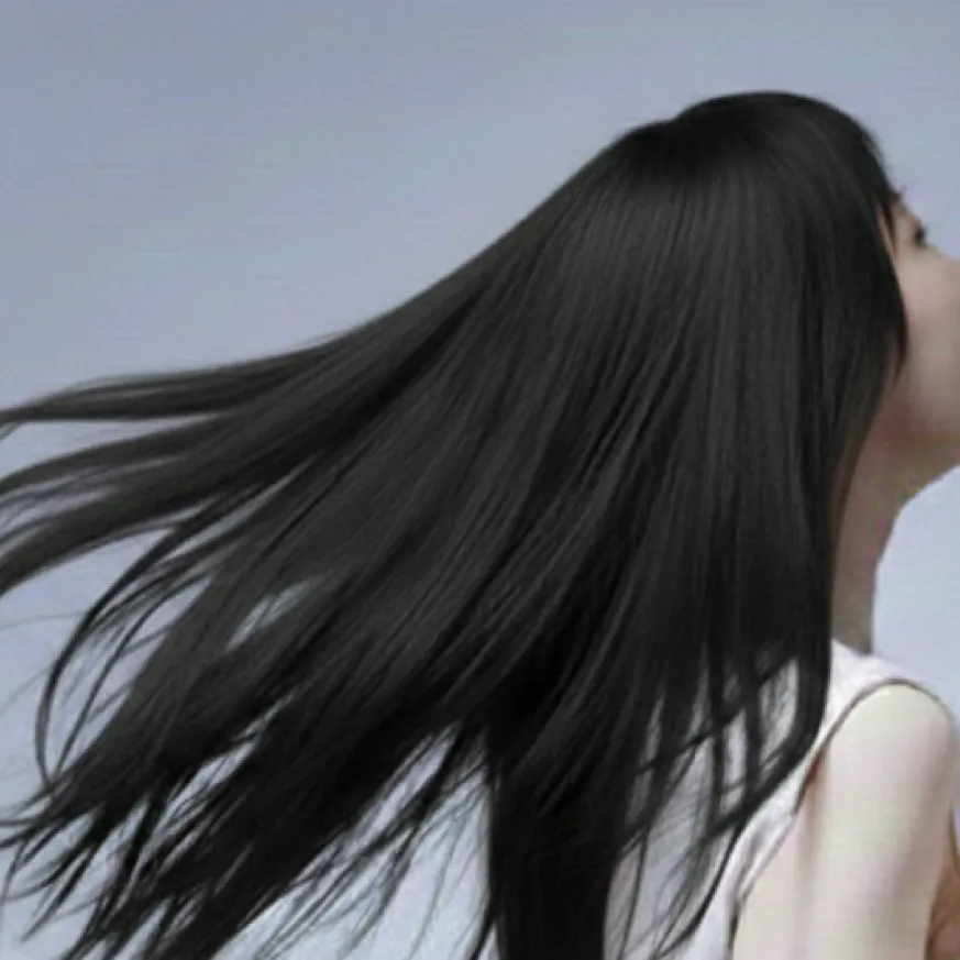 髪質改善した女性の施術後の写真